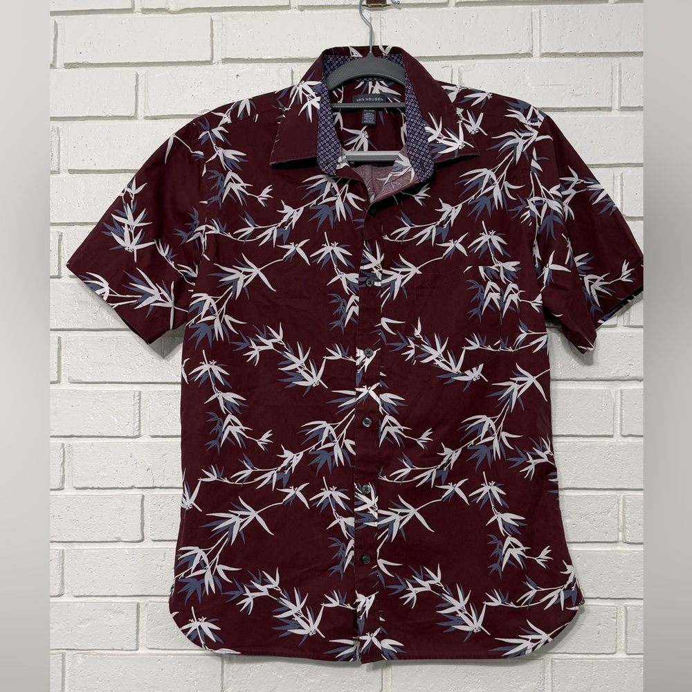 Van Heusen men's slim-fit short-sleeve button-down shirt with a bamboo pattern
